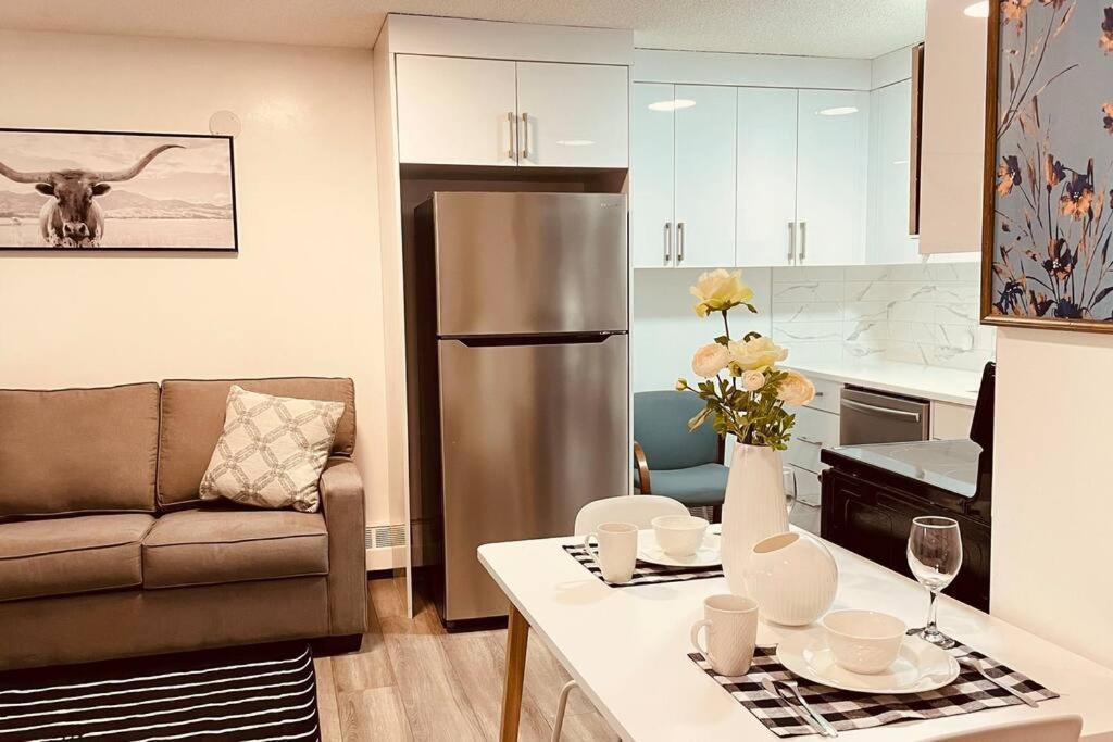 Unit #204 Cozy Mountain View 2Br In Canmore Downtown Exterior photo