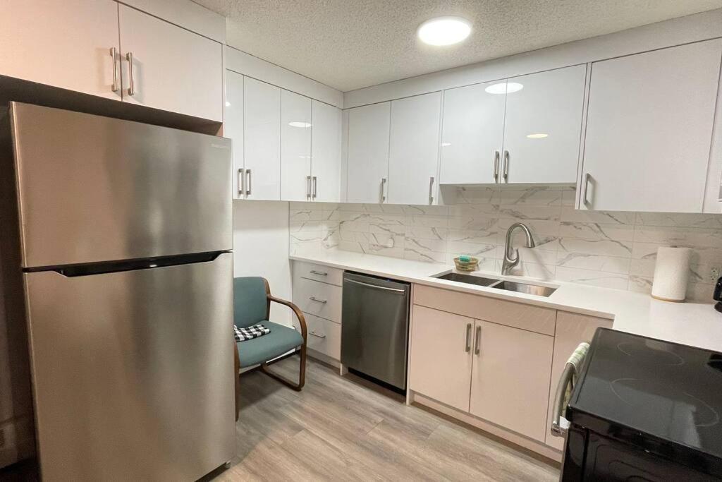 Unit #204 Cozy Mountain View 2Br In Canmore Downtown Exterior photo